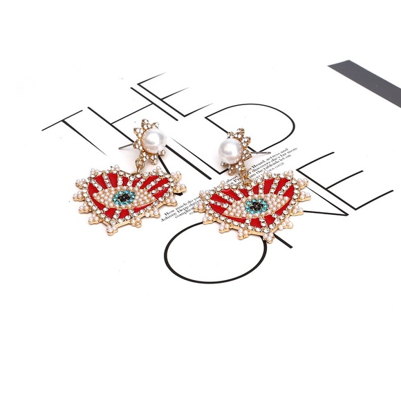 Eye n Heart Earrings - Picture 3 of 3